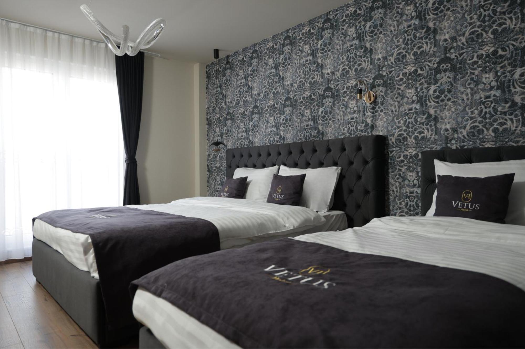 Vetus Hotel Pristina Kültér fotó