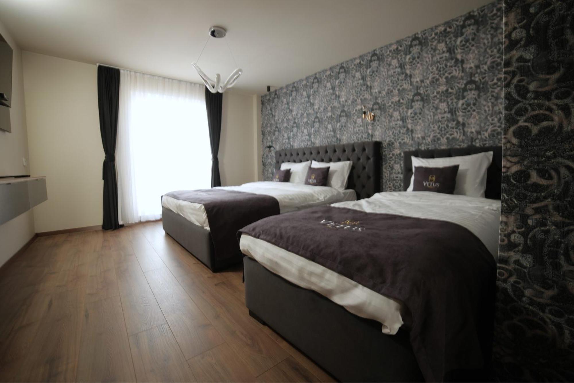 Vetus Hotel Pristina Kültér fotó