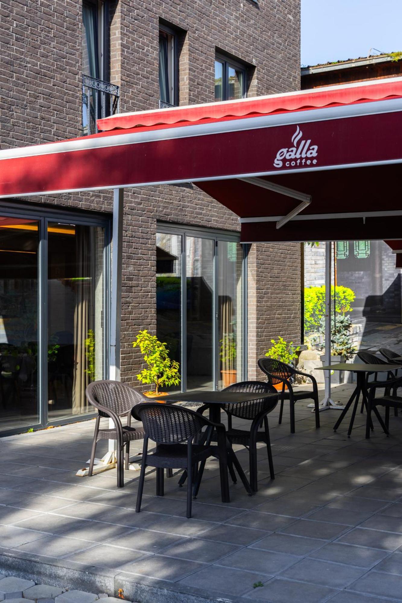 Vetus Hotel Pristina Kültér fotó