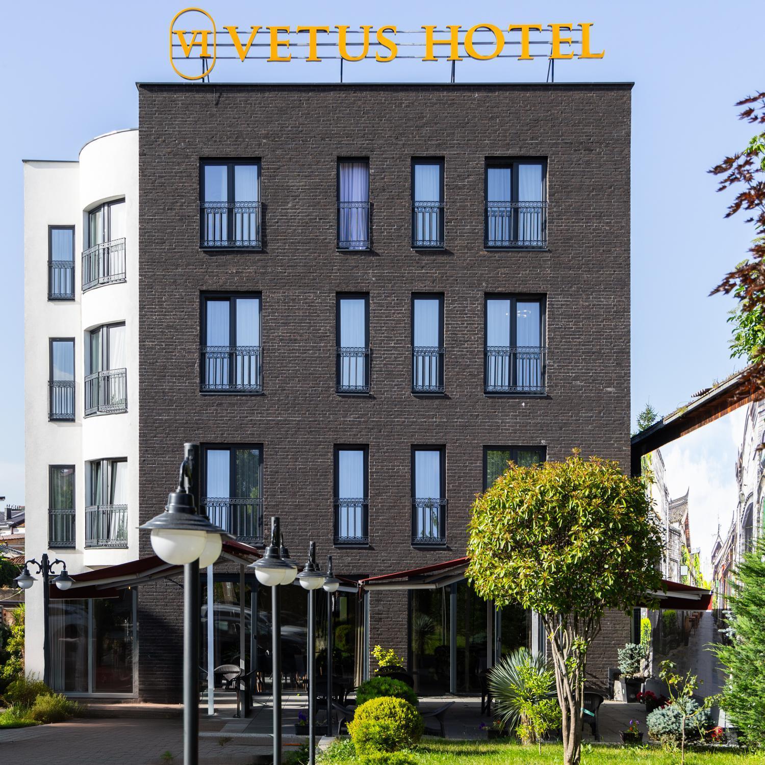 Vetus Hotel Pristina Kültér fotó